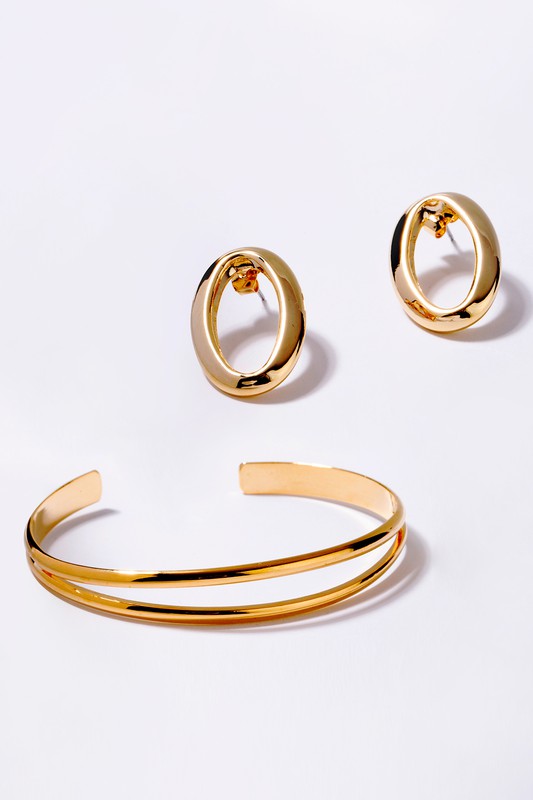 Womens Oval Earrings And Bracelet Set
